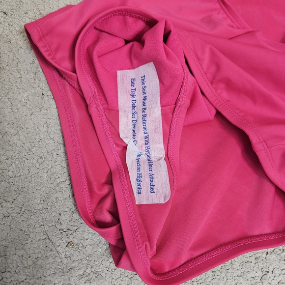 Shade & Shore One-Shoulder Ruched Rose Detail One-Piece Swimsuit Size: Large NWT - Picture 11 of 11